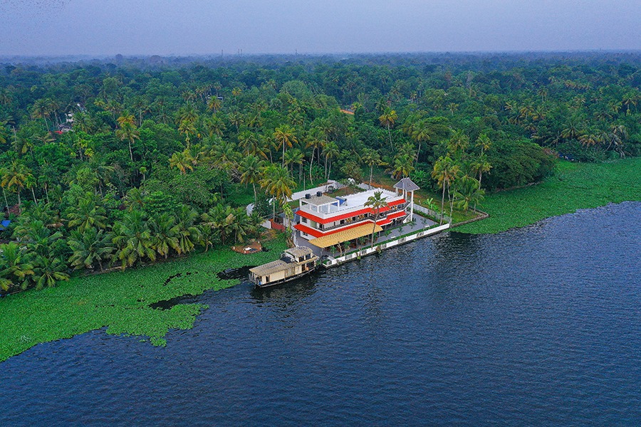 Lake view retreat in kerala