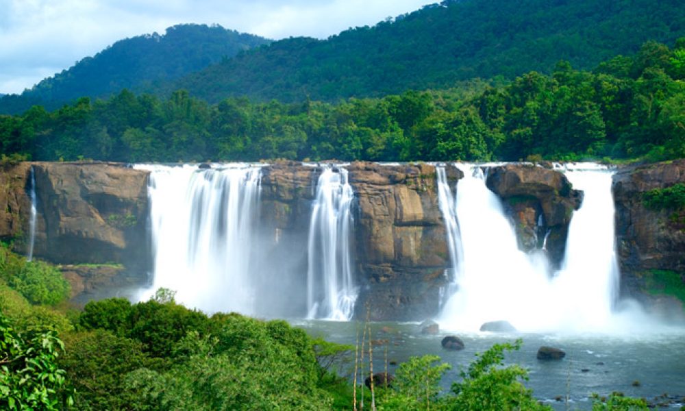 Athirapally-falls-in-Thrissur